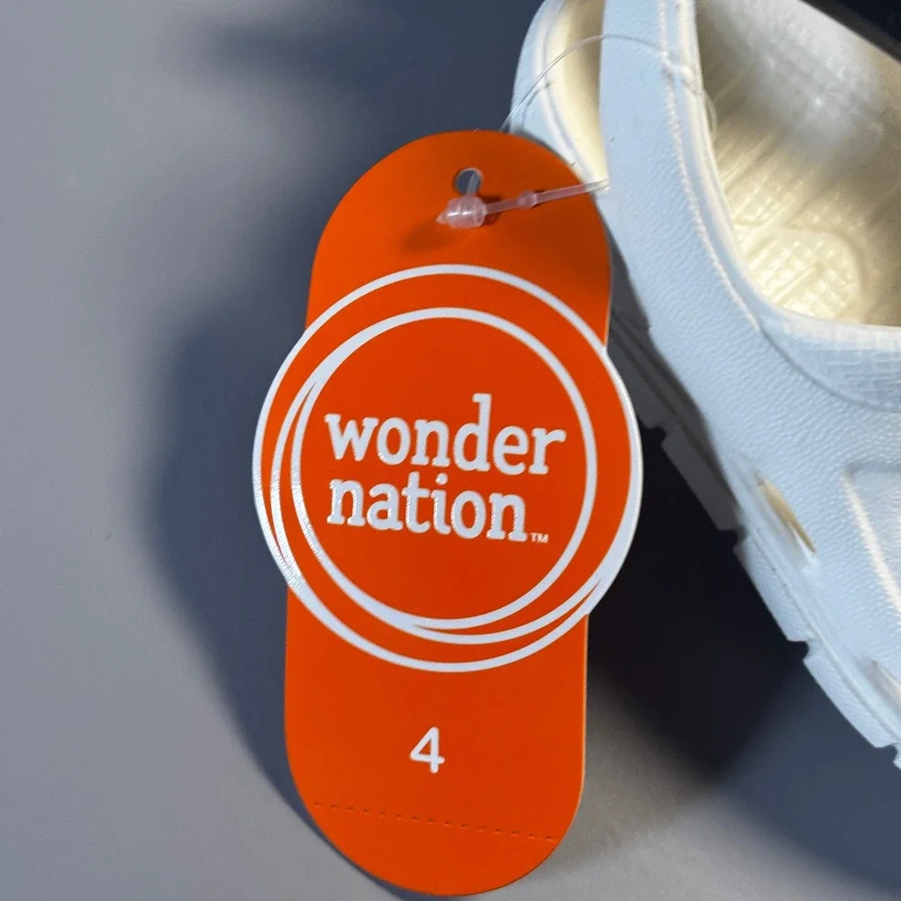 Wonder Nation Kids White Clogs Size 4‎ Made in USA Comfort Slip On Sandals Shoes